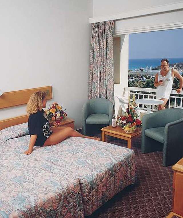 ییانولا بیچ
