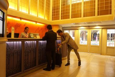 سالیل هتل سوخومویت سوی 11