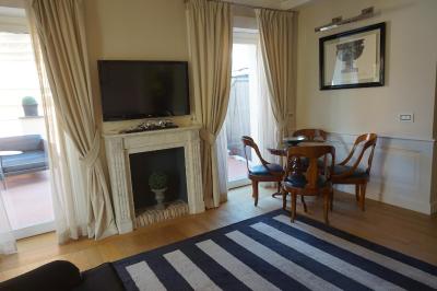 تروی پالاس لوکسوری این