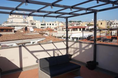 تروی پالاس لوکسوری این