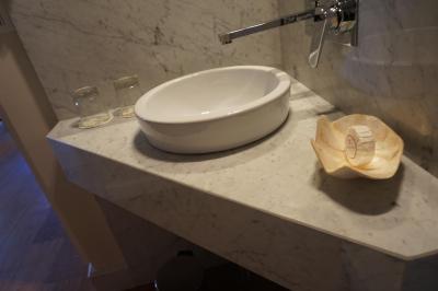 تروی پالاس لوکسوری این