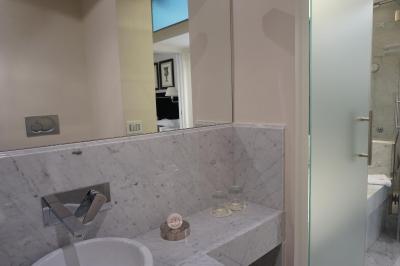 تروی پالاس لوکسوری این