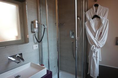 تروی پالاس لوکسوری این