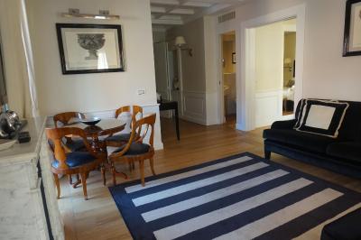 تروی پالاس لوکسوری این