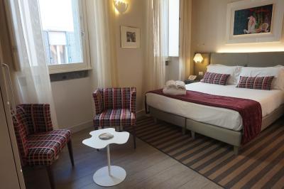 تروی پالاس لوکسوری این