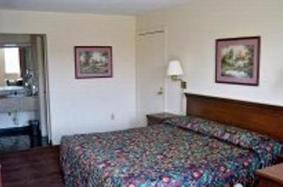 کونتری هیرد این اند سویتز-ایندیاناپلیز