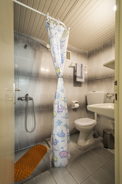 اراتو استودیز اند اپارتمنتز