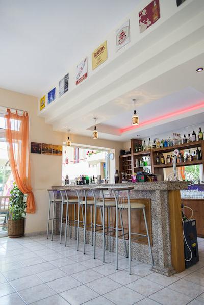 اراتو استودیز اند اپارتمنتز