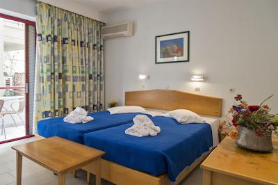 اراتو استودیز اند اپارتمنتز