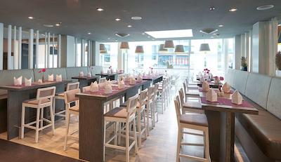 گهتل هتل اند لیوینگ وورزبورگ