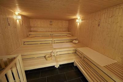 گهتل هتل اند لیوینگ وورزبورگ