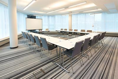 گهتل هتل اند لیوینگ وورزبورگ