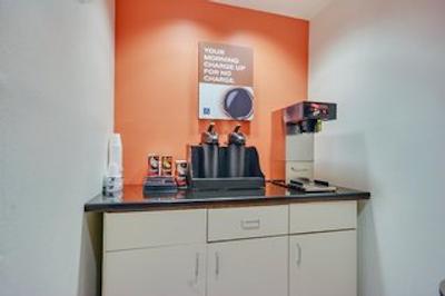 متل 6 بیلاکسی بیچ