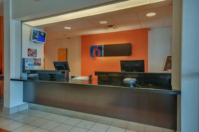 متل 6 بیلاکسی بیچ