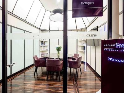 مرکور امباسادر اسئوول گاننام سُدو