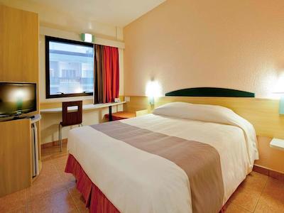 ایبیز سانتز گونزاگا