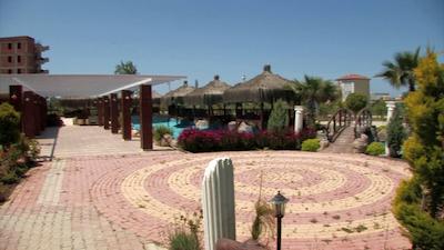 کلوب مرمید ویلیج