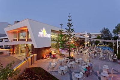 کلوب مرمید ویلیج