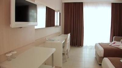 کلوب مرمید ویلیج