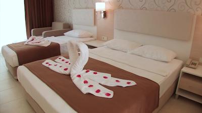 کلوب مرمید ویلیج