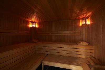 هتل دناوول لینز