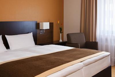 هتل دناوول لینز