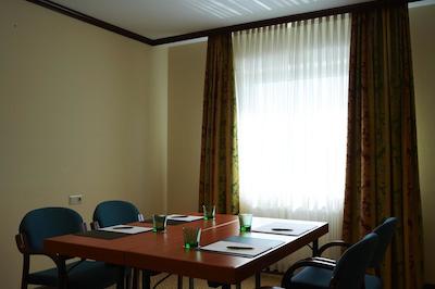 هتل دناوول لینز