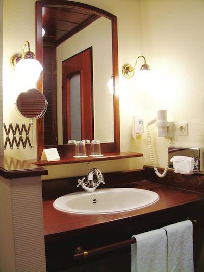 هتل دناوول لینز