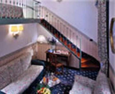 بست وسترن هتل جنیو