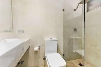 تورادجی بیچ هتل