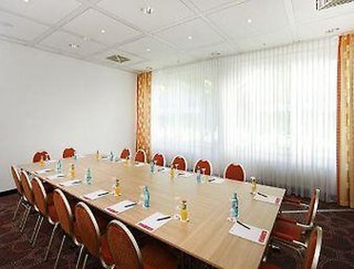 ه- هتل ویسبادن نیدرنهاوسن
