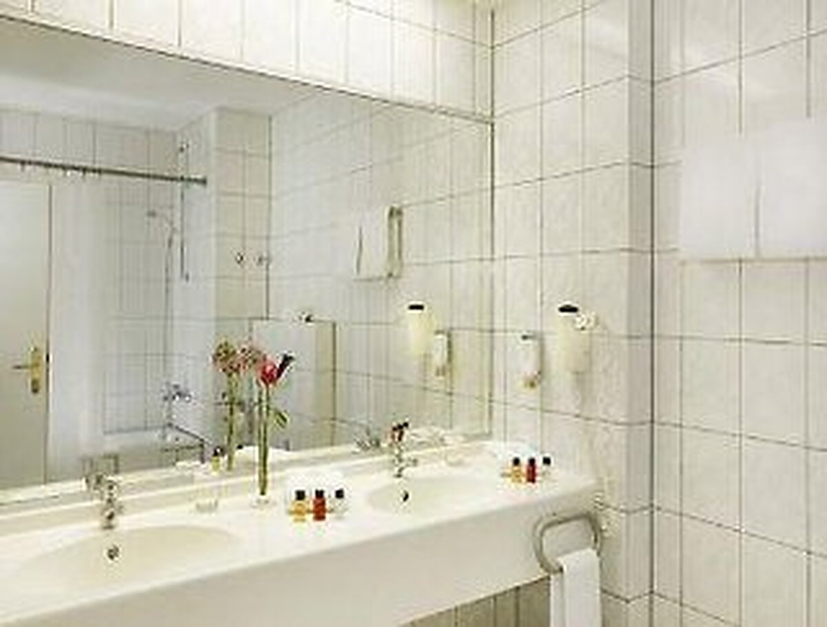 ه- هتل ویسبادن نیدرنهاوسن