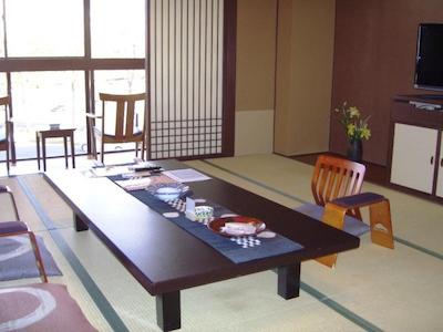 دانتوکان کیکونیا