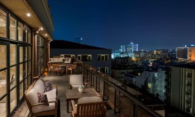 پارک حیات استانبول-ماکا پالاس