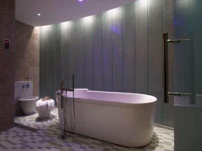 پارک حیات استانبول-ماکا پالاس