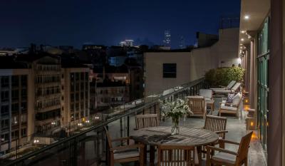 پارک حیات استانبول-ماکا پالاس