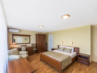 هتل کارلیا اند اسپا