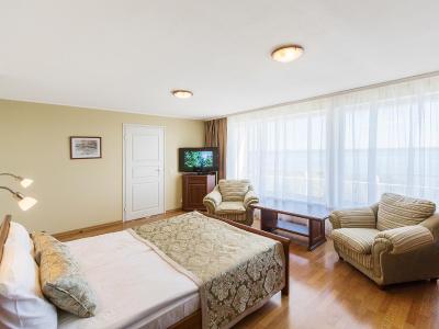 هتل کارلیا اند اسپا