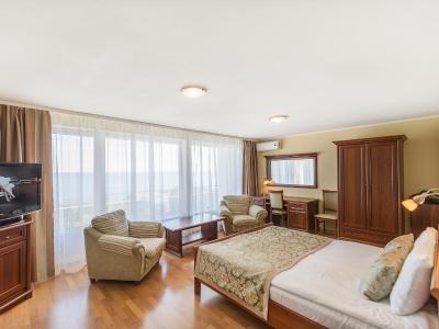 هتل کارلیا اند اسپا