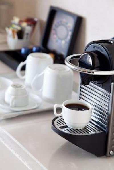 بی اچ کنفرانس اند ایرپورت هتل