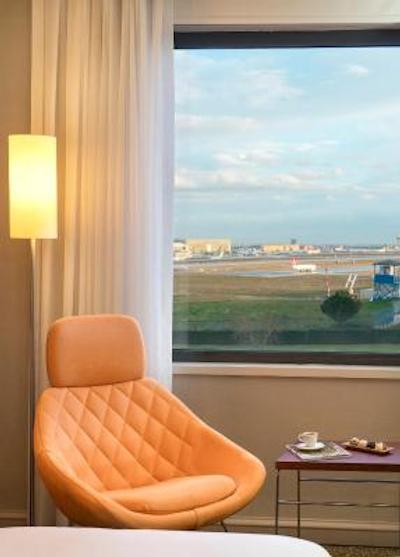 بی اچ کنفرانس اند ایرپورت هتل