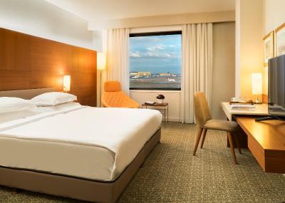 بی اچ کنفرانس اند ایرپورت هتل