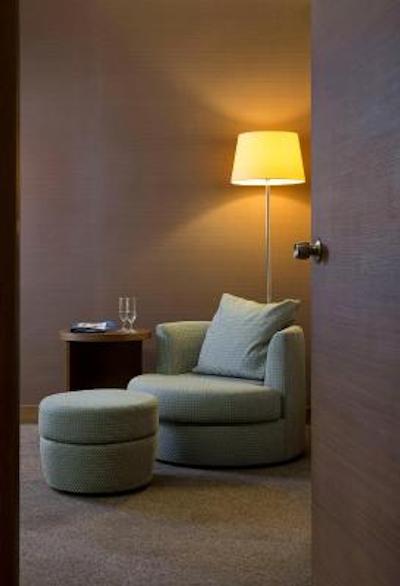 بی اچ کنفرانس اند ایرپورت هتل