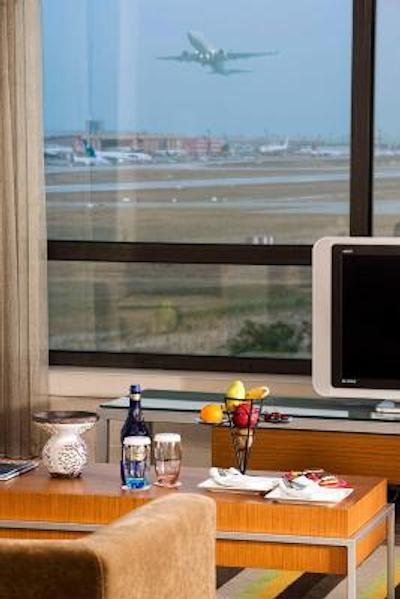 بی اچ کنفرانس اند ایرپورت هتل