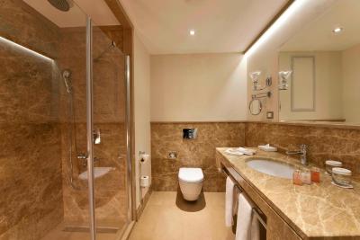 رامادا استانبول آسیا لاکچری هتل