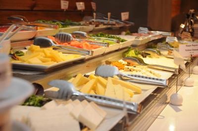 رامادا استانبول آسیا لاکچری هتل