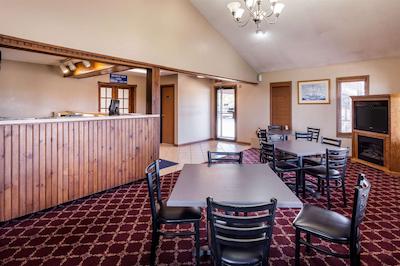 ردو این هاستینگز