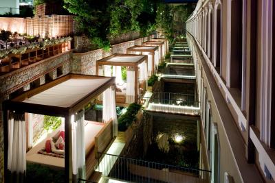 دبلیو استانبول هتل