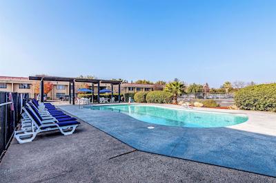 ردو این اند سویتز