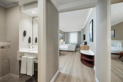 الیت ورلد پرستیژ هتل